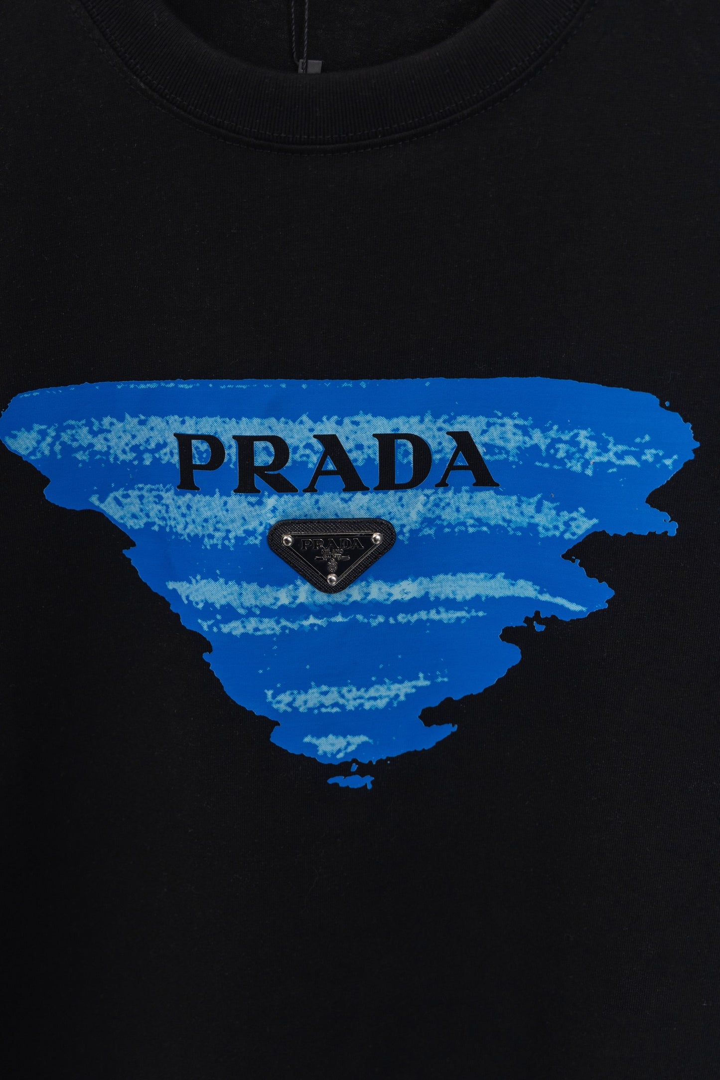 125WP5UDE Stylish T-shirts