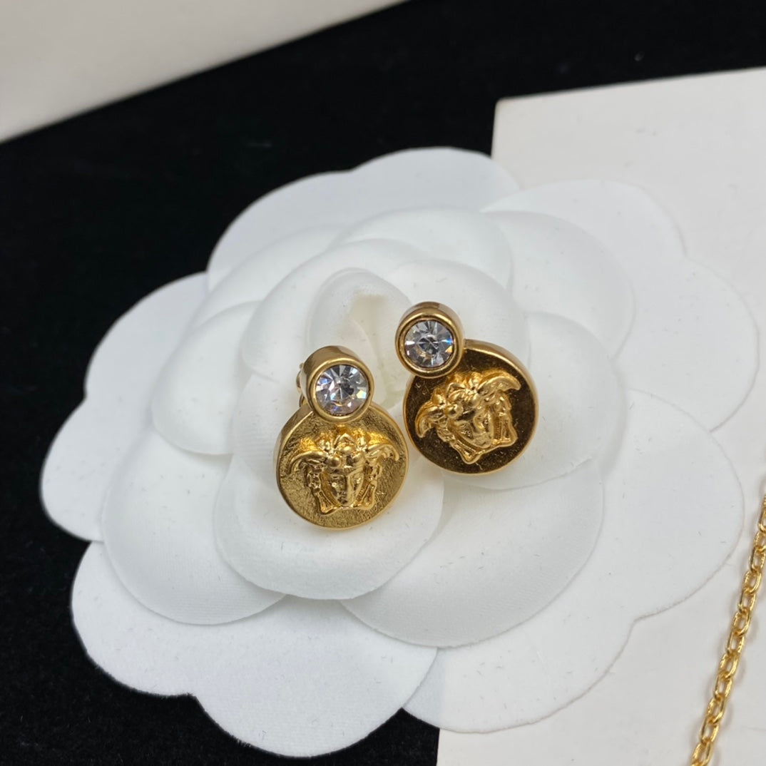 175RV77XDE Stylish Necklace . Earrings