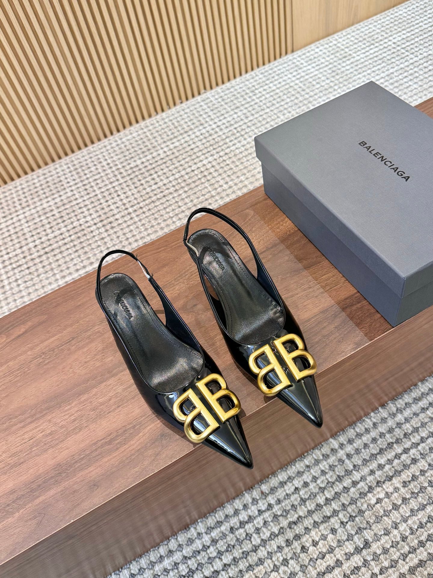 255QJ45ZDE Stylish leather High heels