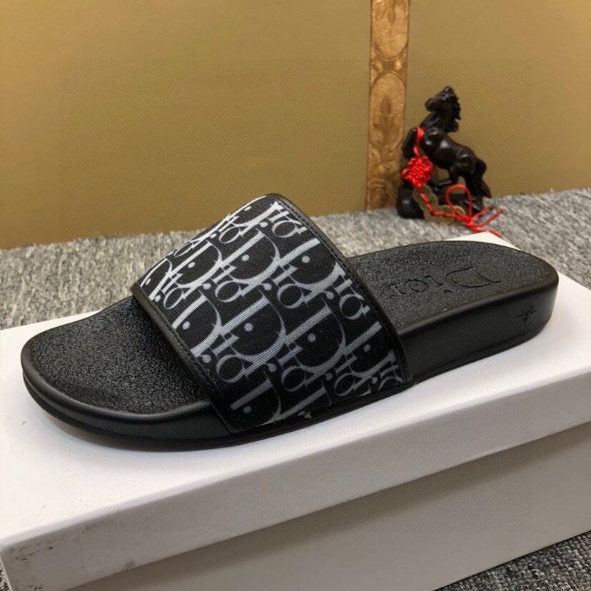 54D50ZDE Stylish slippers