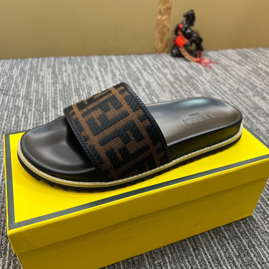5XF105ZDE Stylish Slippers