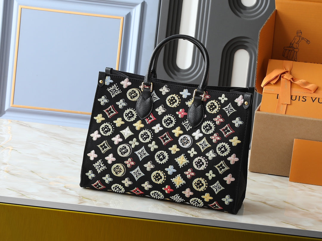 15RE22BDE Stylish genuine leather embroidered bag