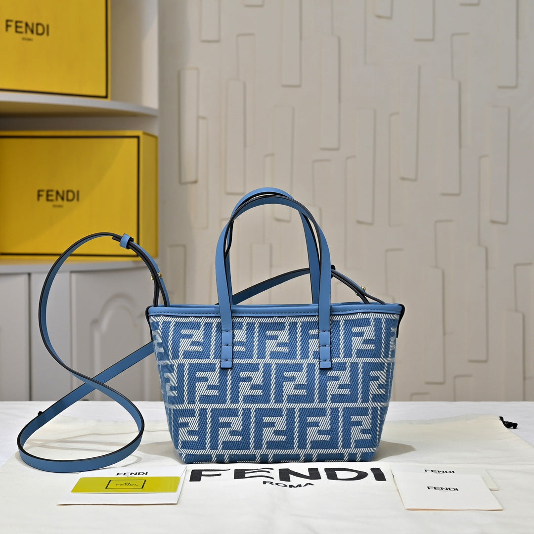 15RF7BDE Stylish leather bag