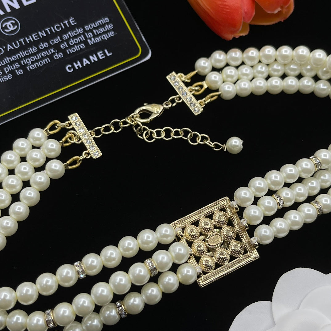14C928XDE Stylish Necklaces