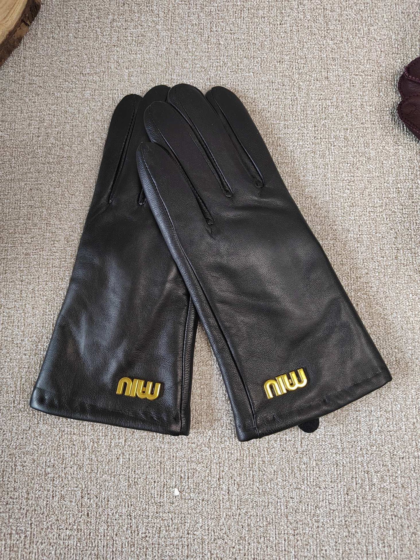 24A108SDE Stylish gloves