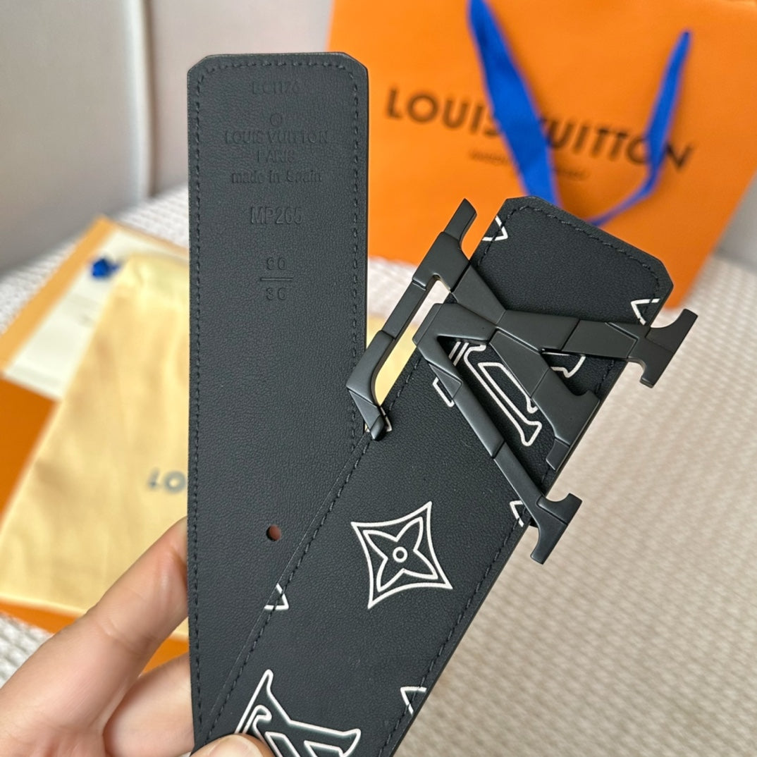14E150PDE Stylish High quality belt With full package