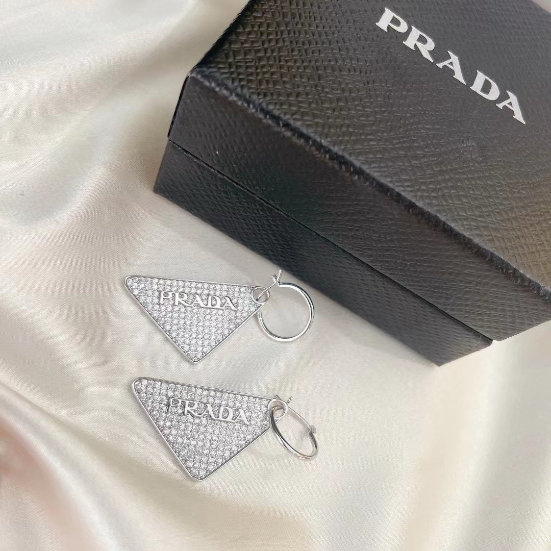 14PD515EDE Stylish Earrings