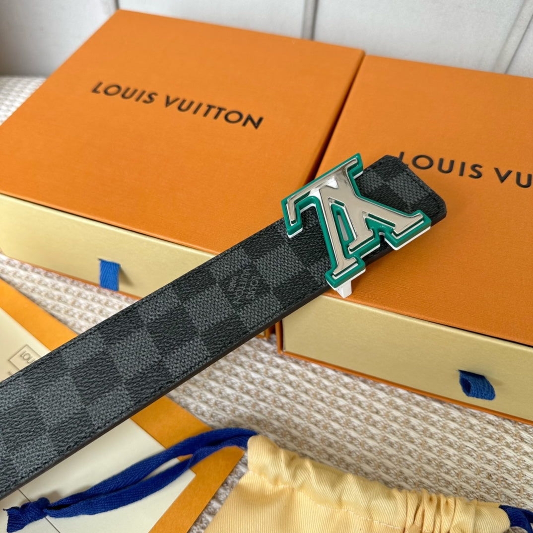 14E56PDE Stylish High quality belt With full package