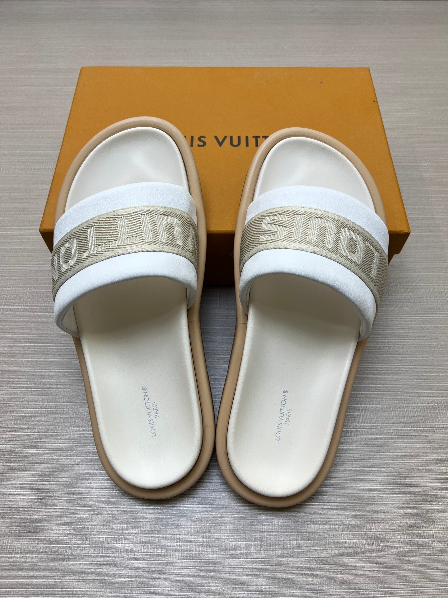 535ZE298ZDE Stylish Slippers