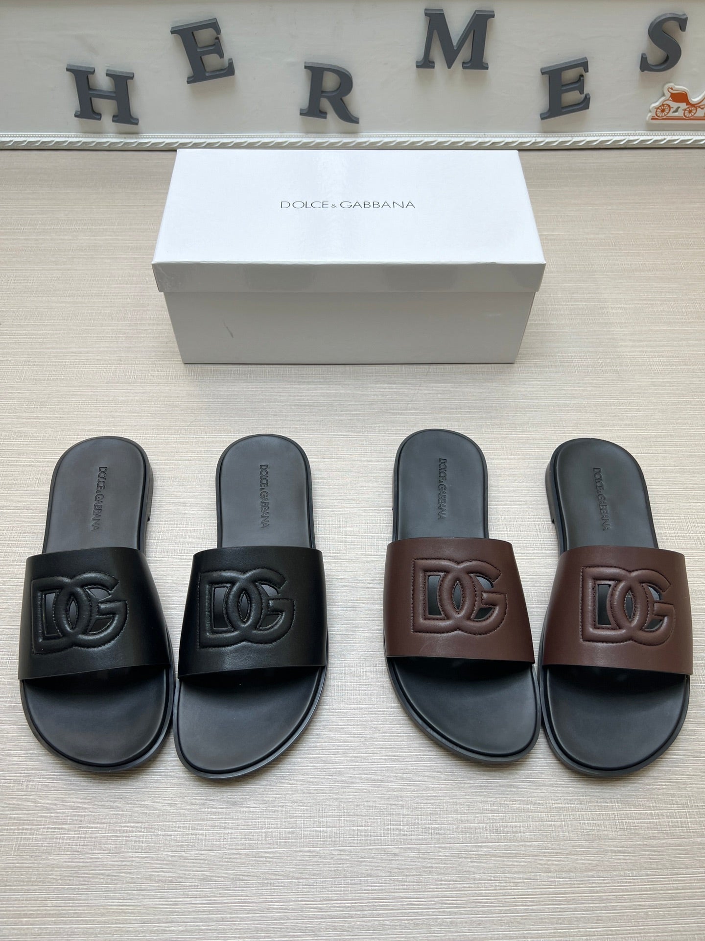 54A63ZDE Stylish slippers