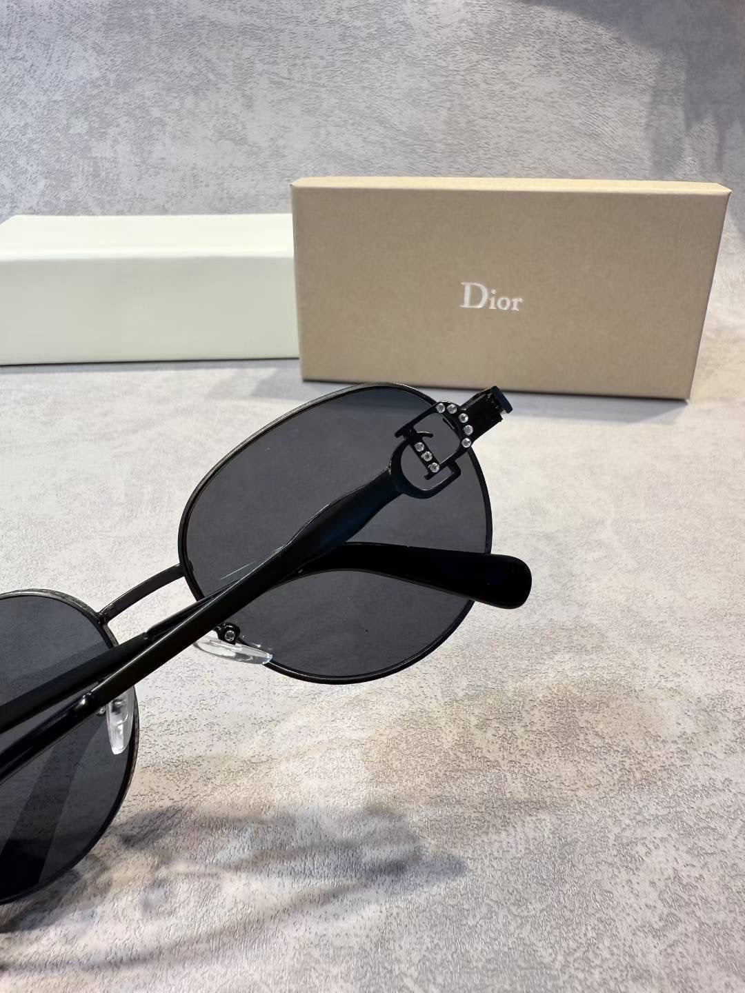 285RD60TDE Stylish Sunglasses