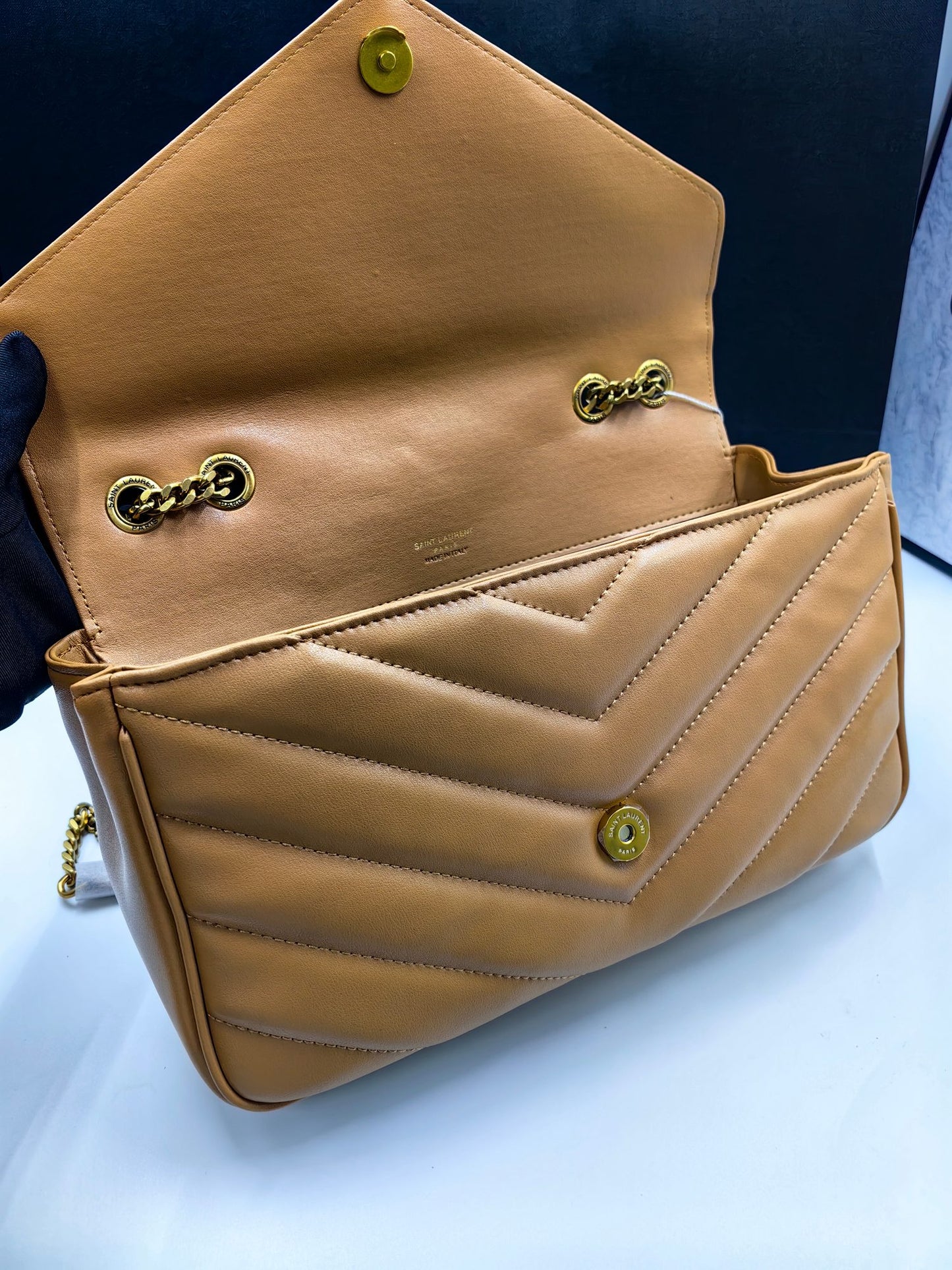 165NSL108BDE Stylish leather bag