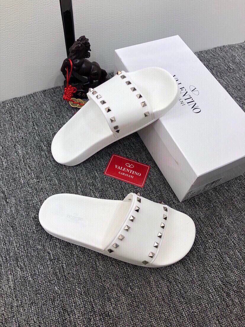54VL52ZDE Stylish slippers