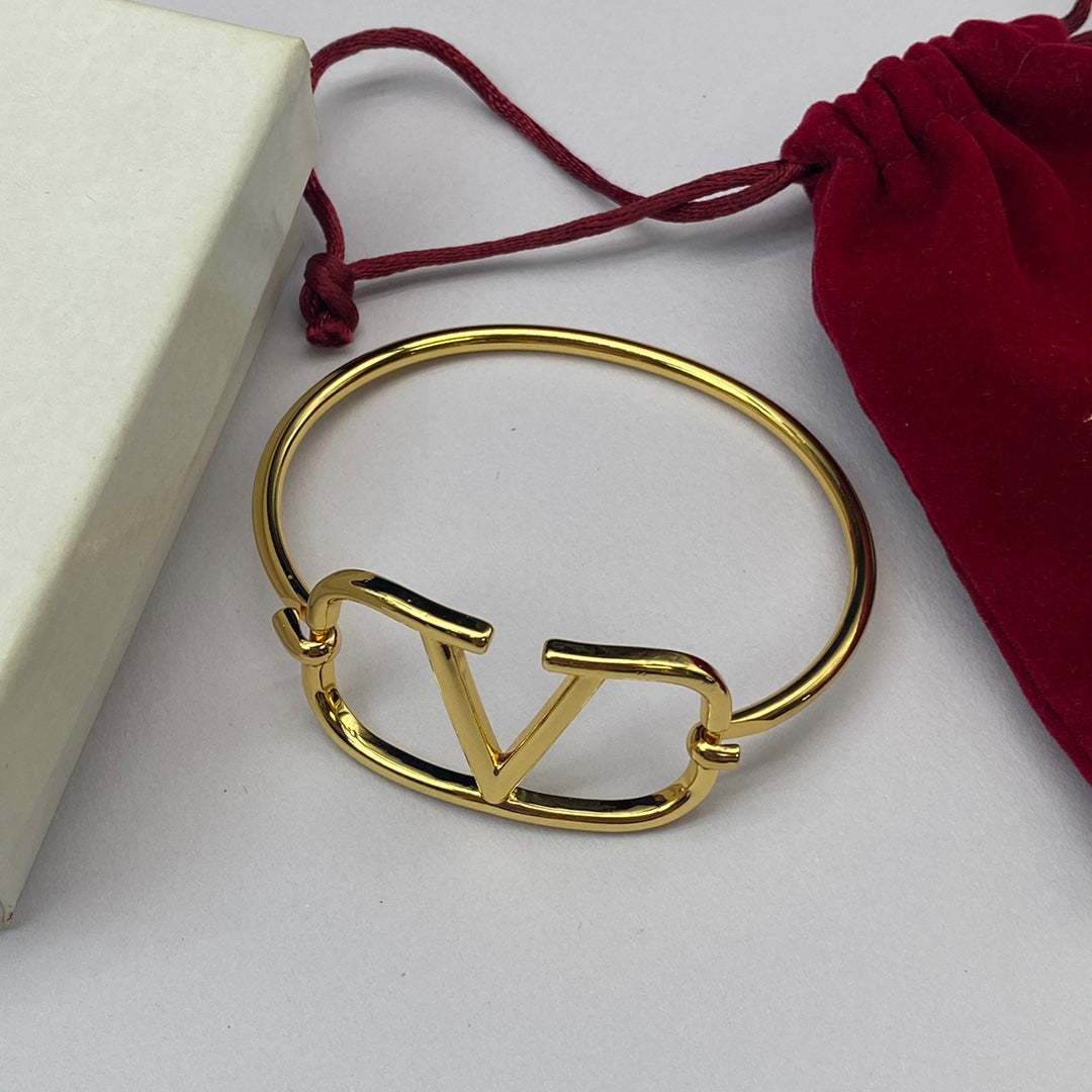 1YVL75KDE Stylish Bracelets