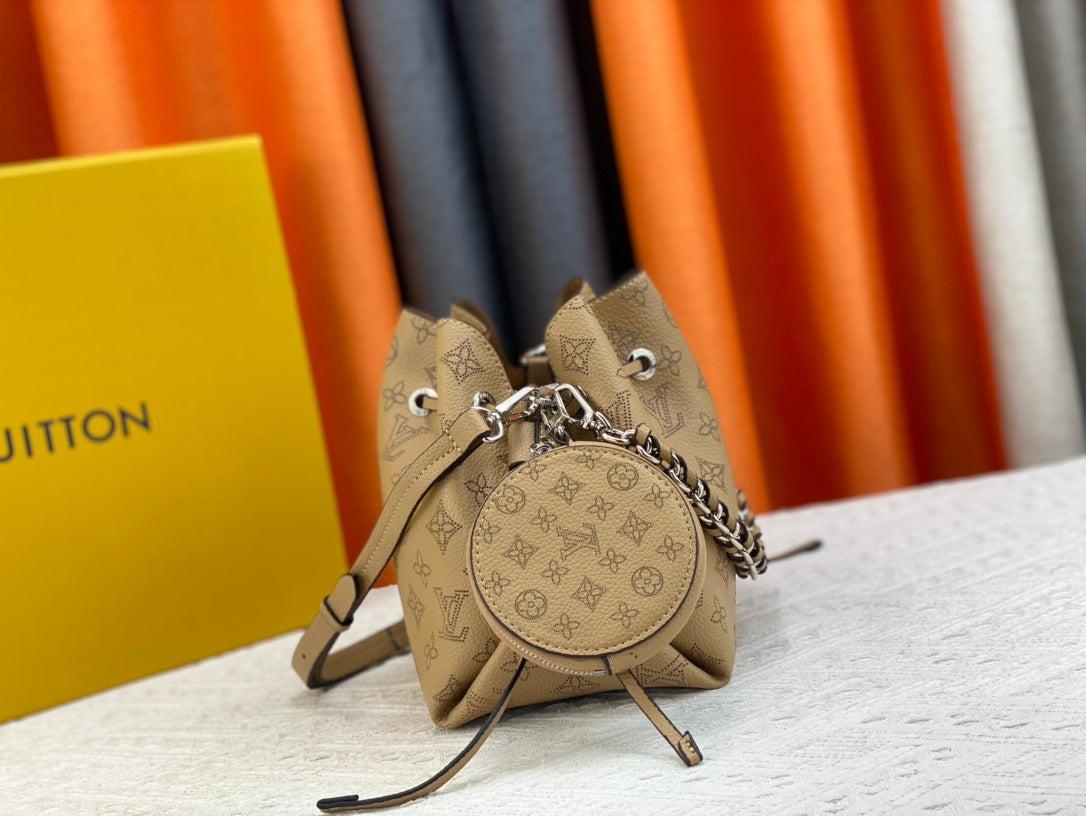 165NE98BDE Stylish leather bag