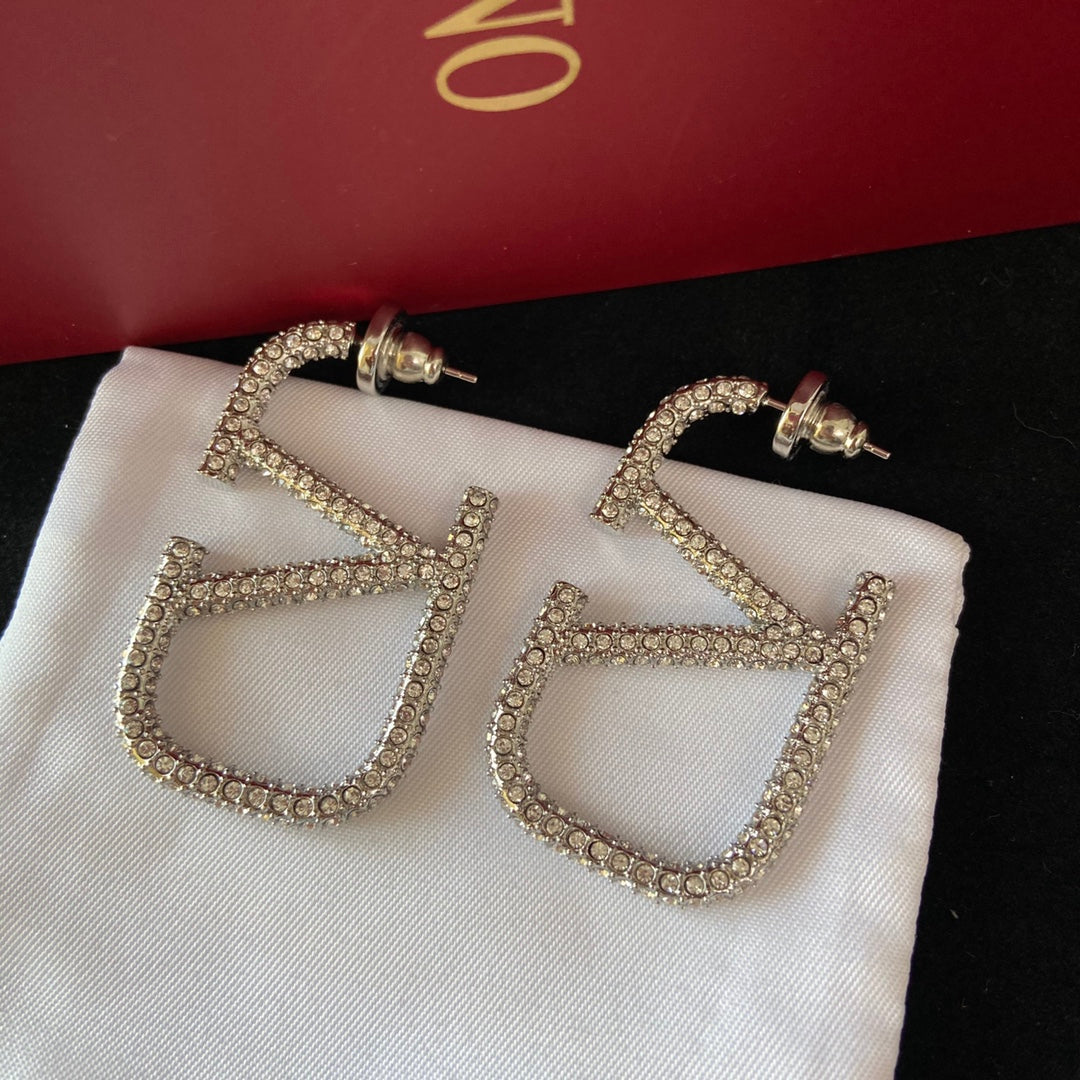1XVA336EDE Stylish Earrings