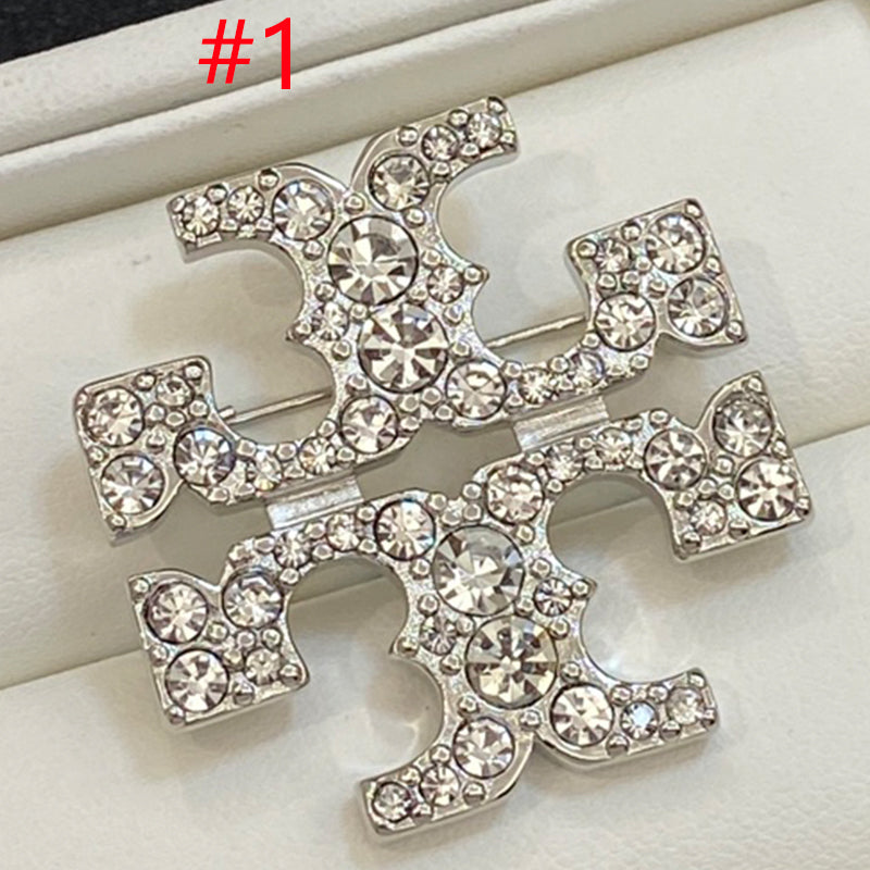 14A448XDE Stylish Brooch