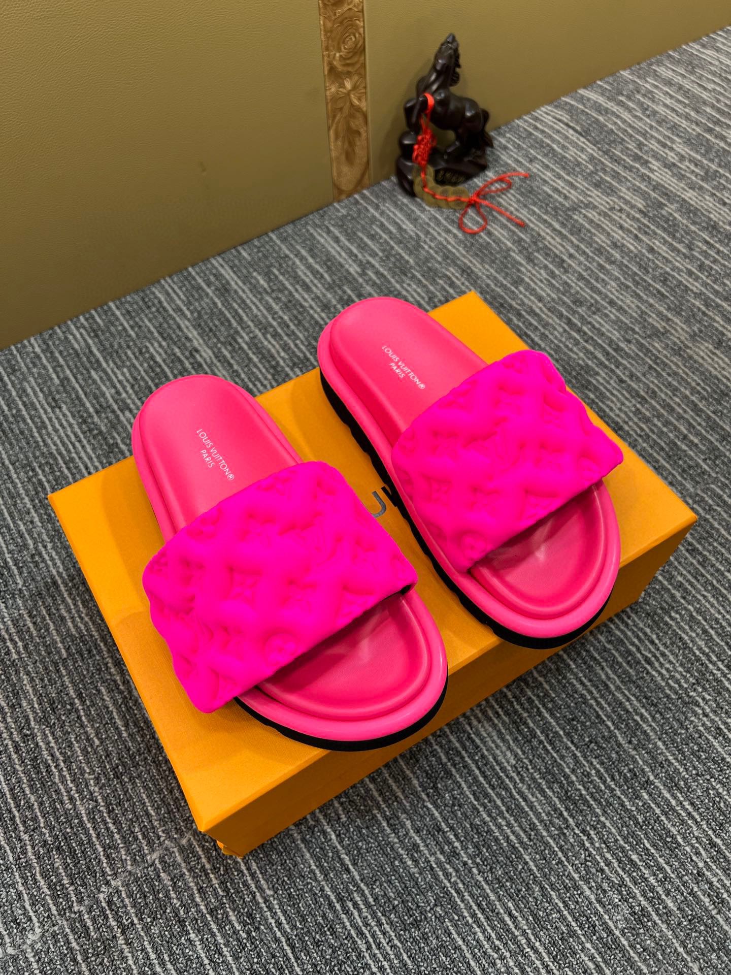 5XE119ZDE Stylish leather quality Slippers