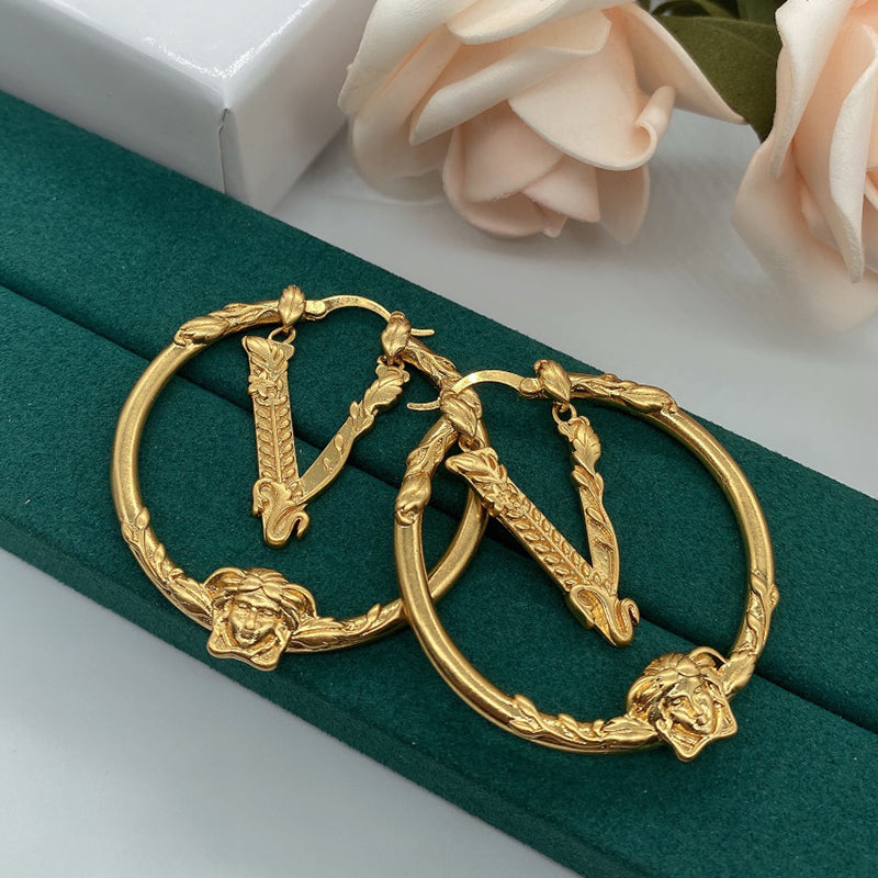3V62EDE Stylish Earrings