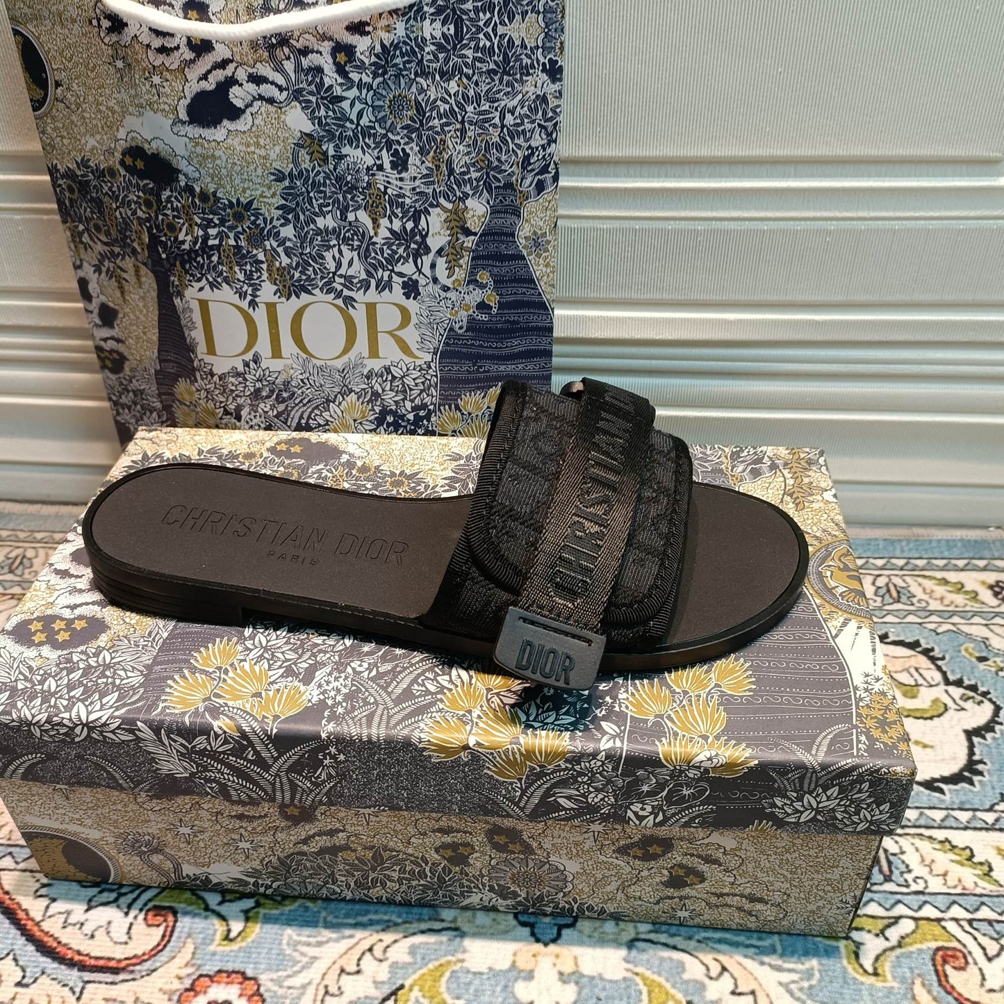 14D20ZDE Stylish Slippers