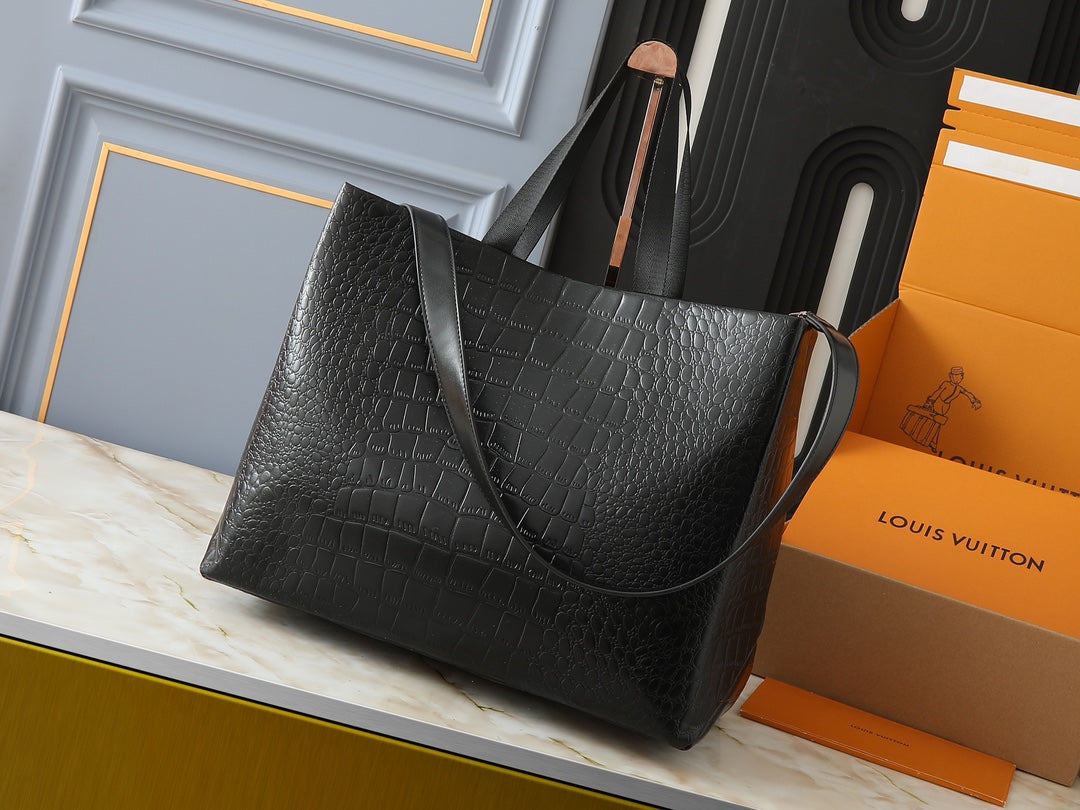 15XE9BDE Stylish leather bag
