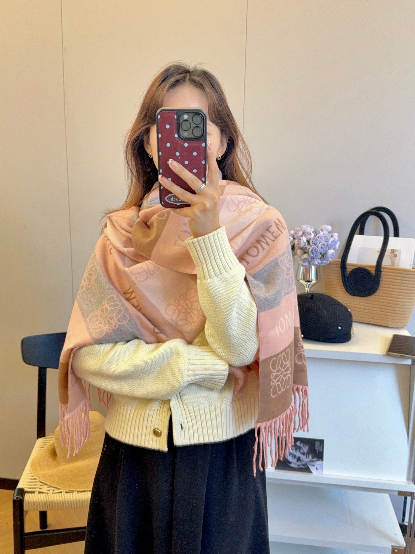 185ZA62WDE Stylish Winter Scarves