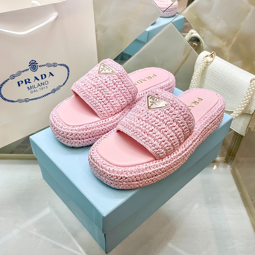 14PD22ZDE Stylish slippers