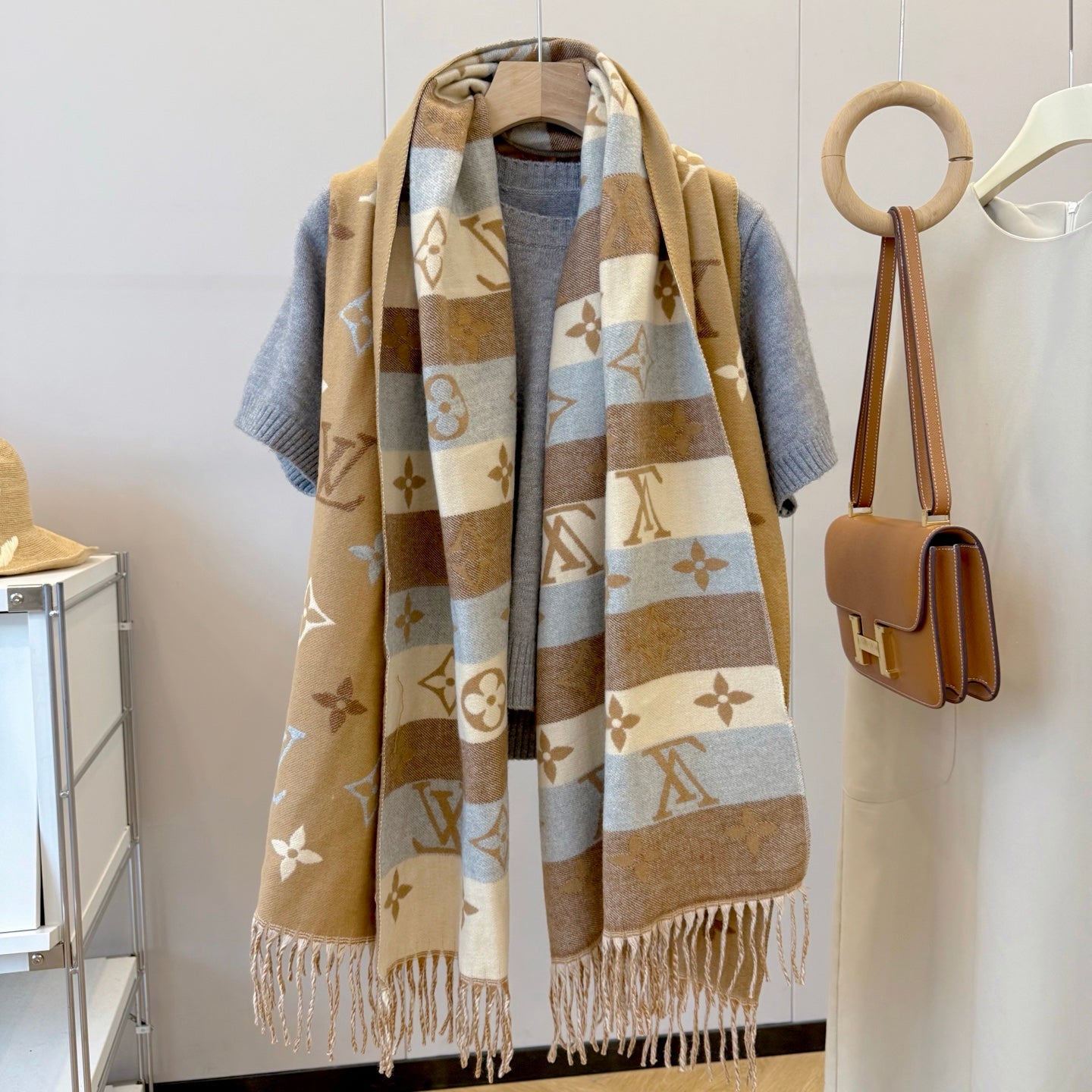 185RE70WDE Stylish Winter Scarves