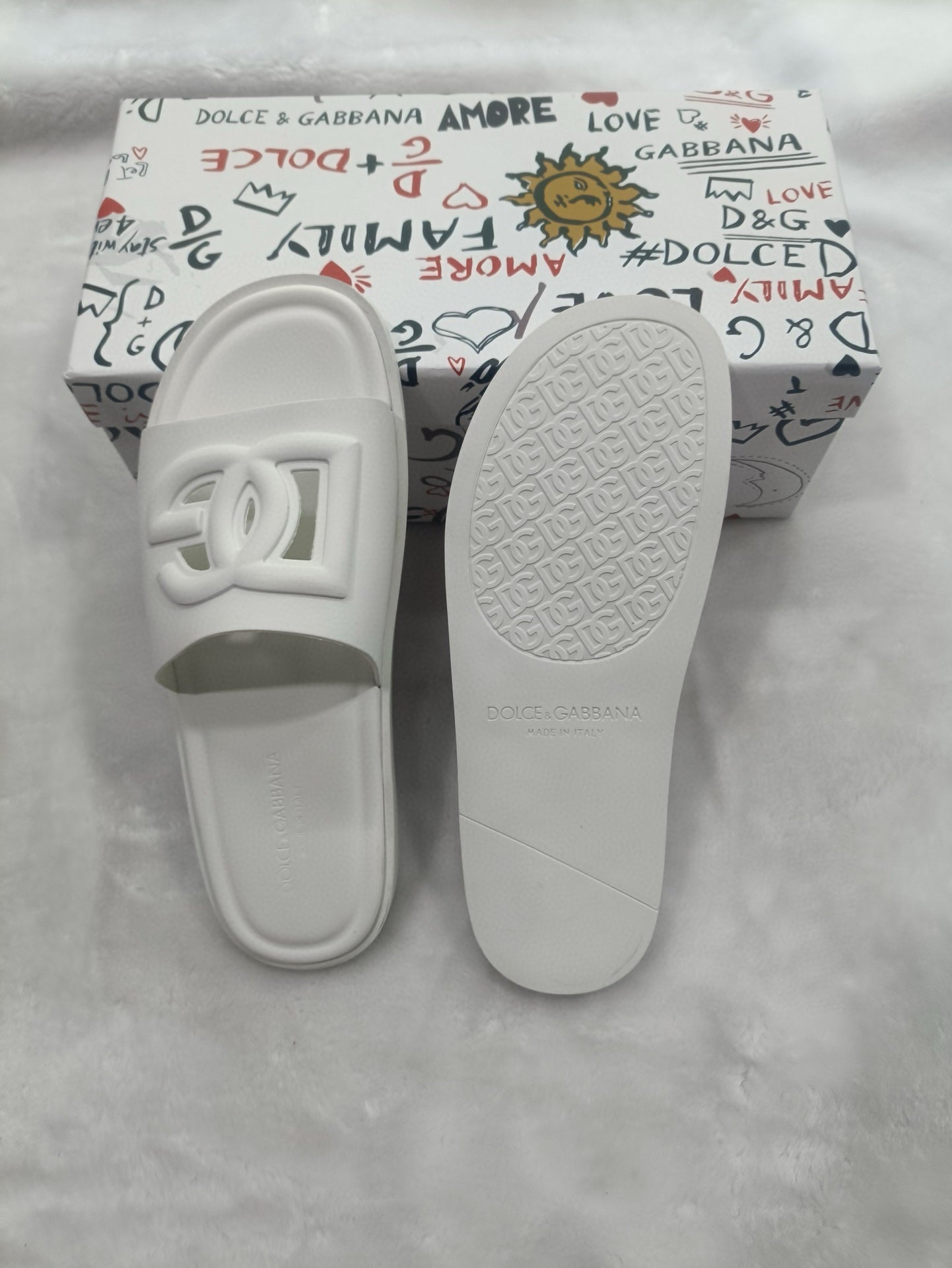 54A82ZDE Stylish slippers