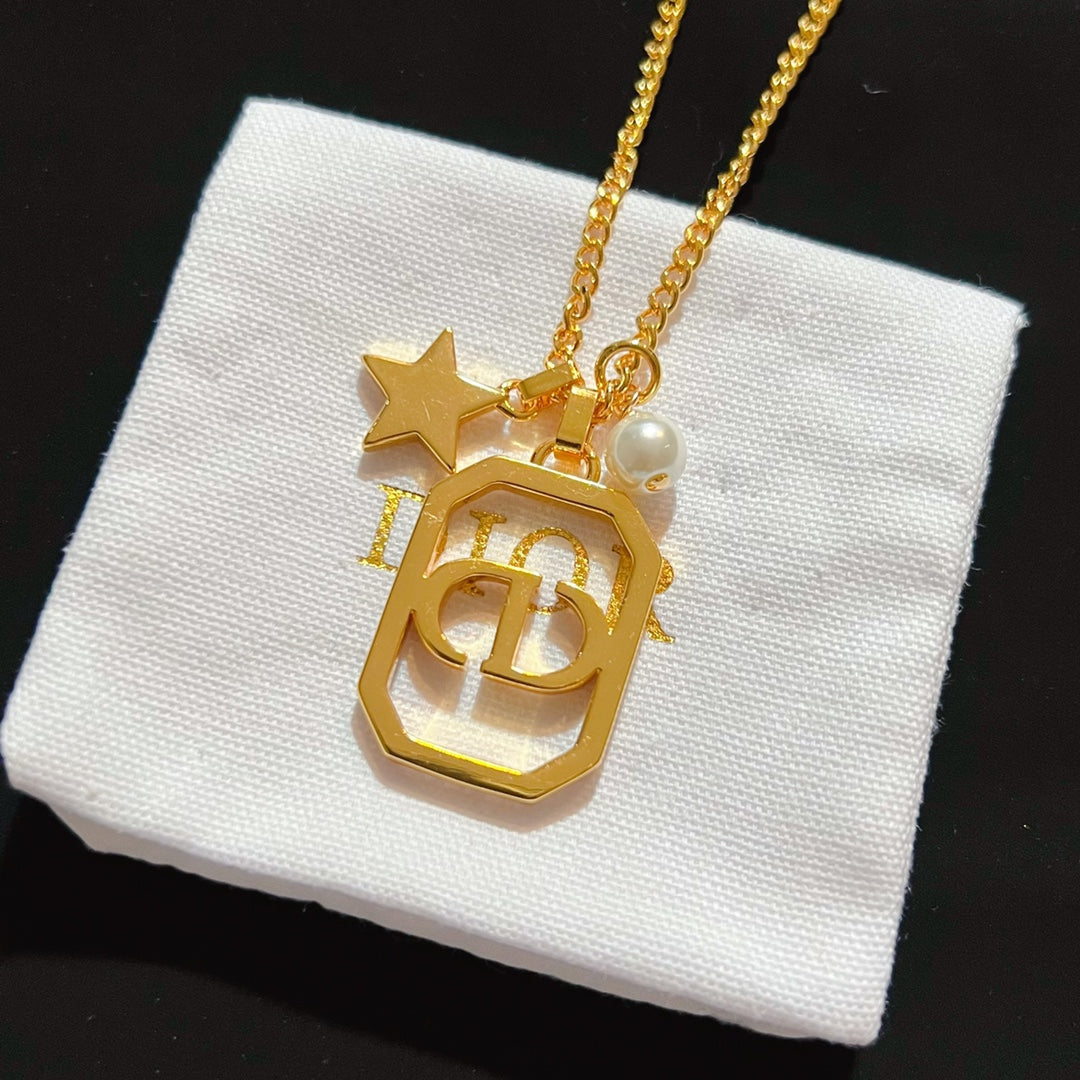 15ND8XDE Stylish Necklaces