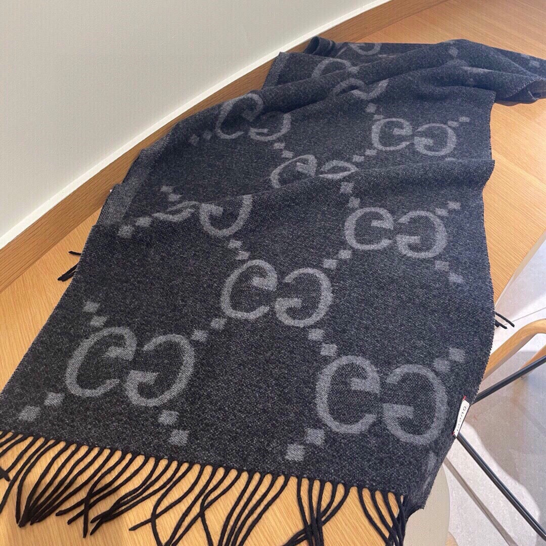 175RB28WDE Stylish Winter Scarves