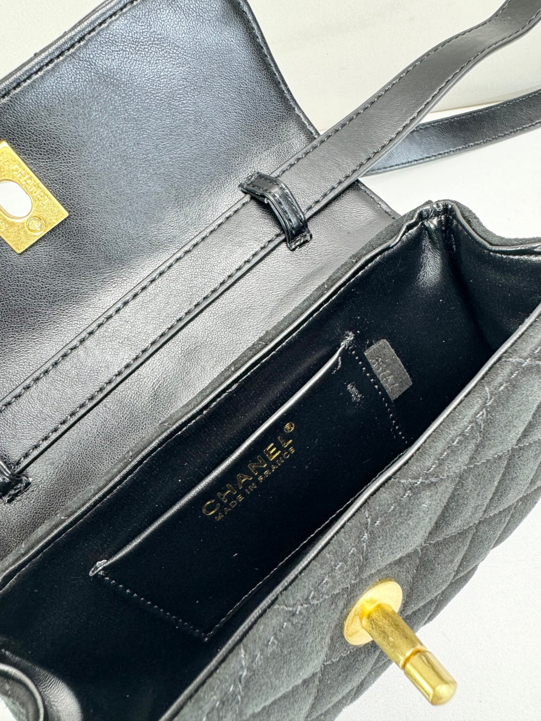 15RC61BDE Stylish leather bag