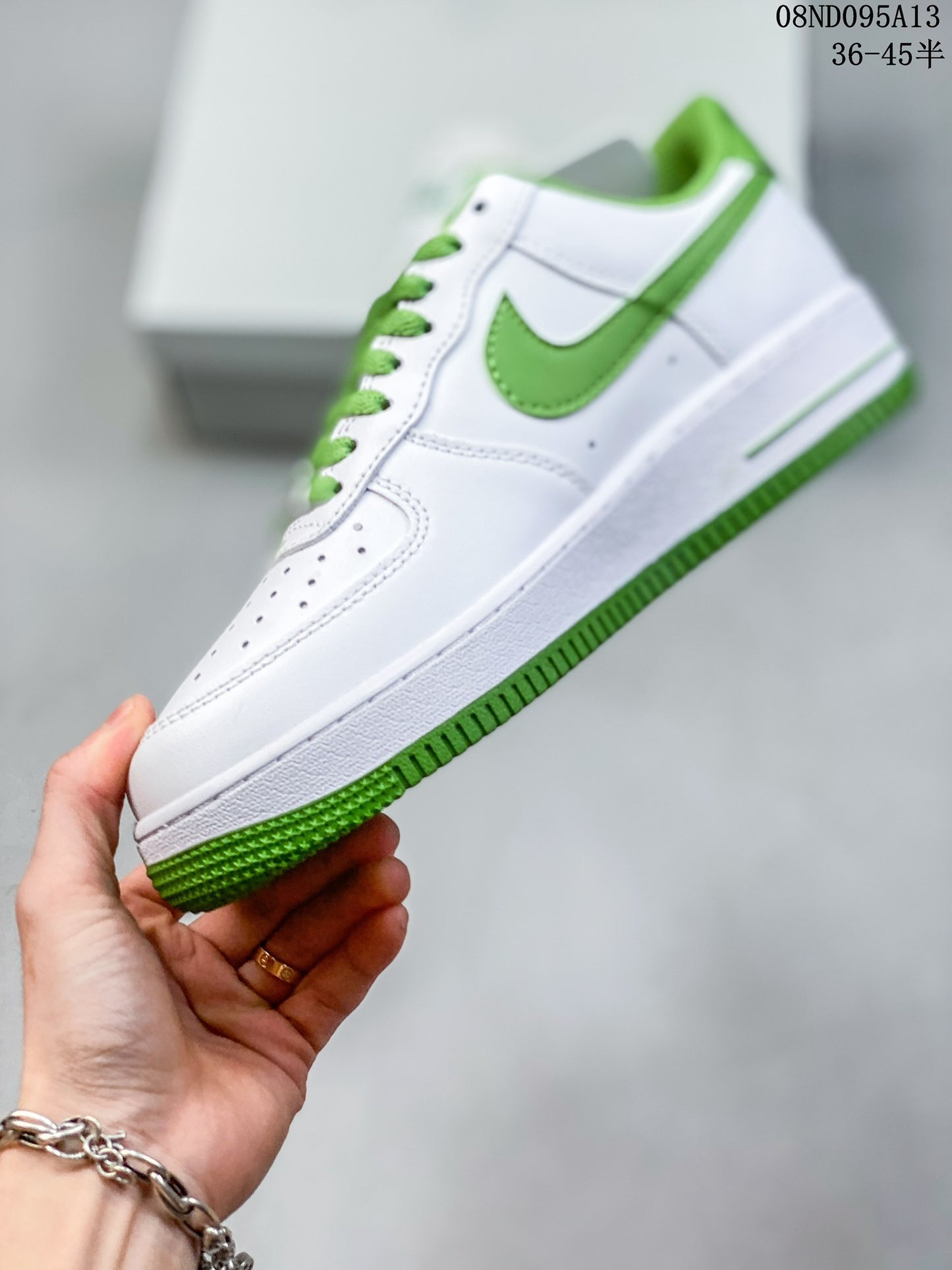 4YN33ZDE Stylish Sneakers (No Box, August-October Big Sale)