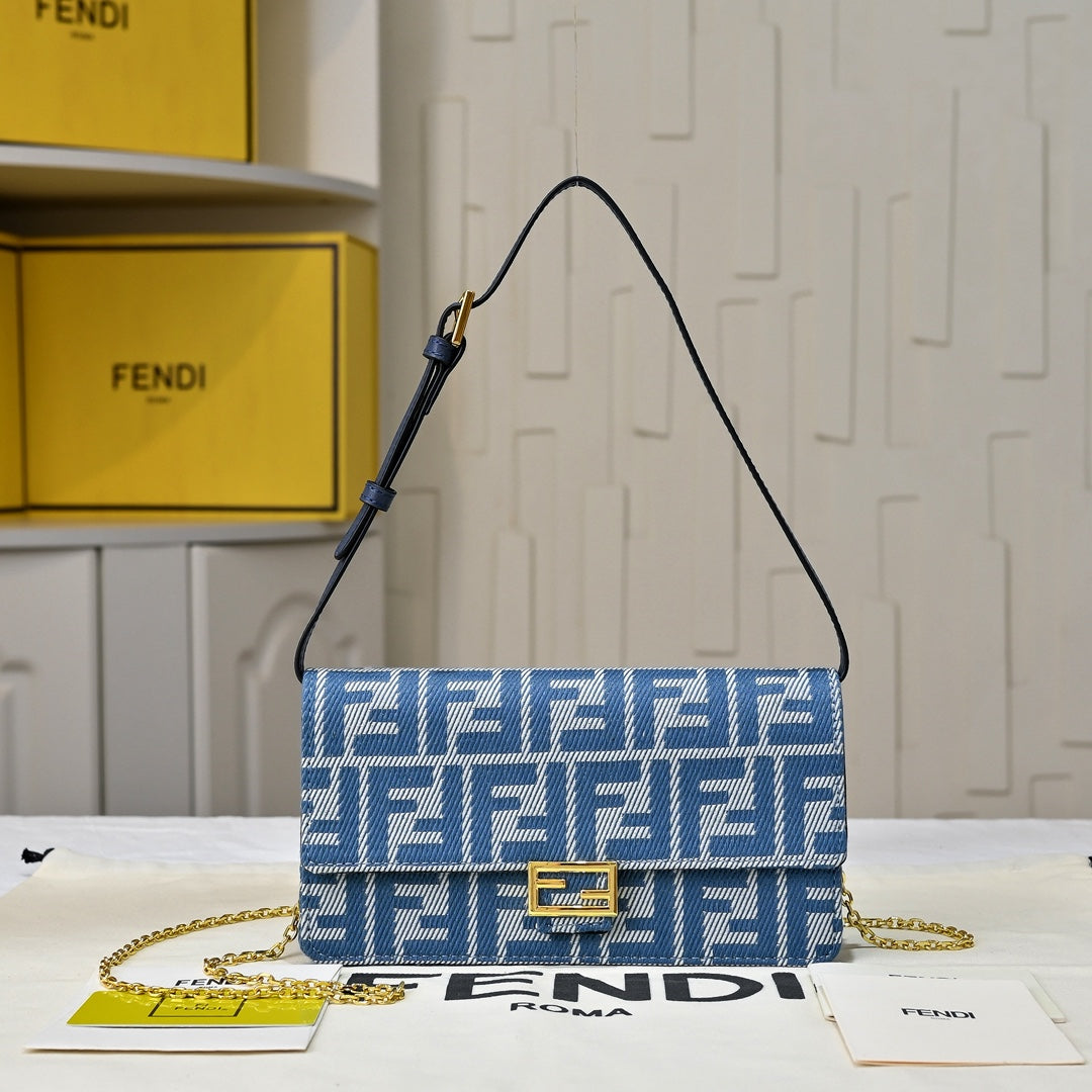 15RF10BDE Stylish Pobag