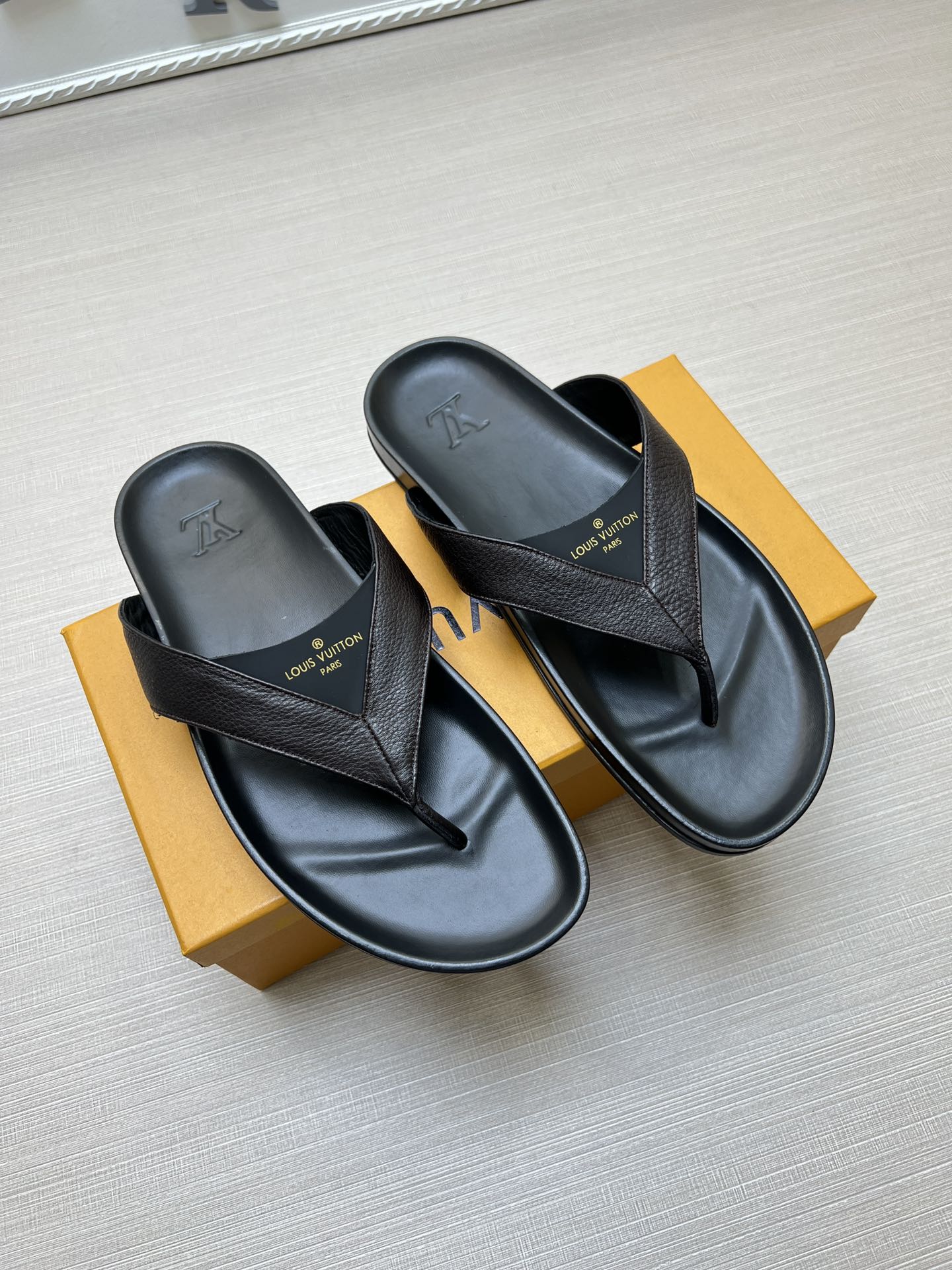 54E85ZDE Stylish slippers