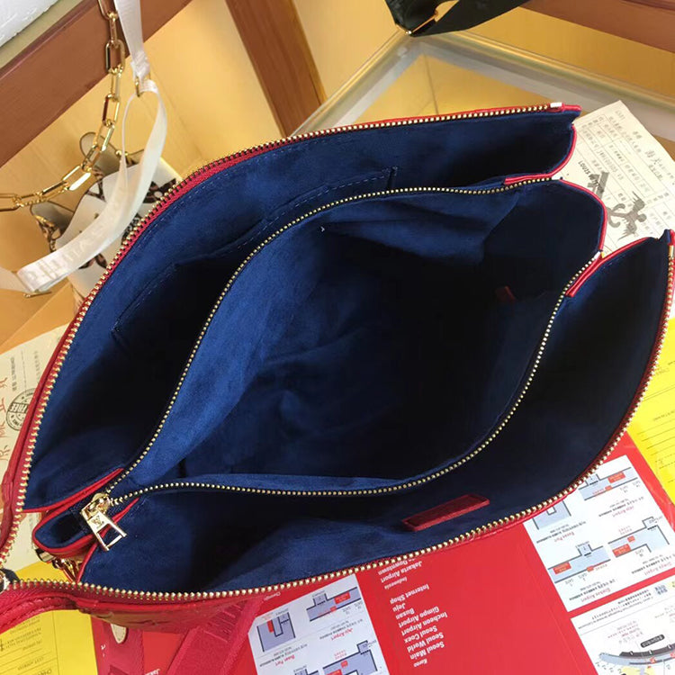 2E42BDE Stylish leather bag