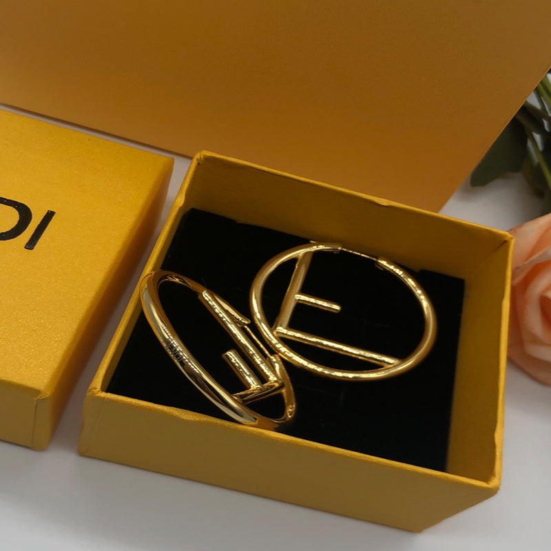 3F108EDE Stylish Earrings