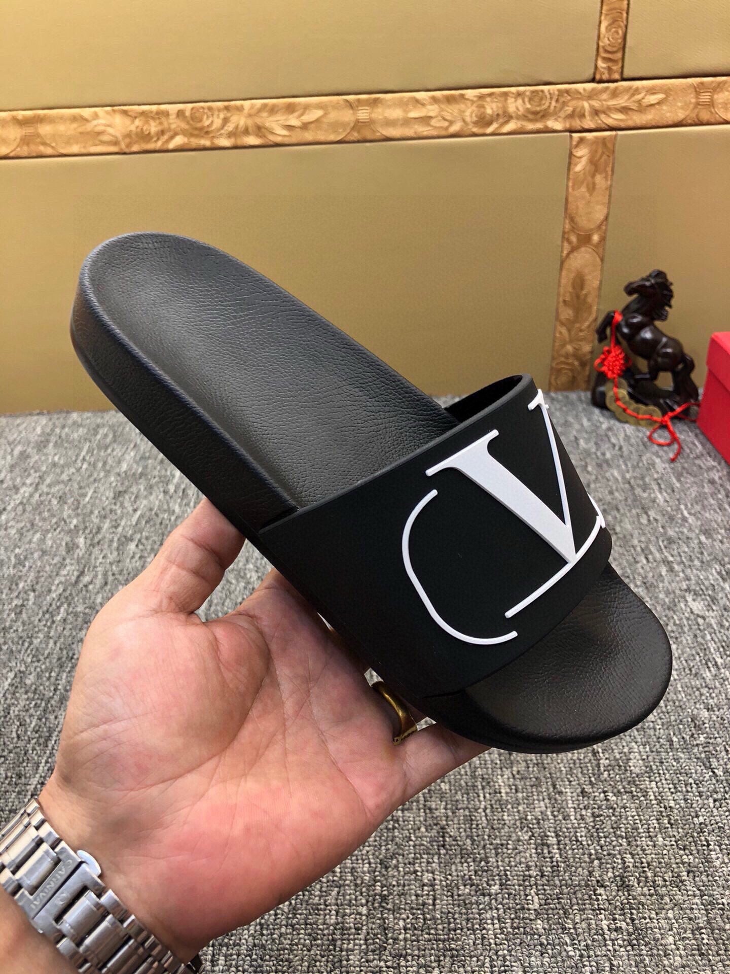 54VL52ZDE Stylish slippers