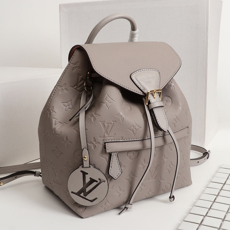1E065BDE Stylish leather bag