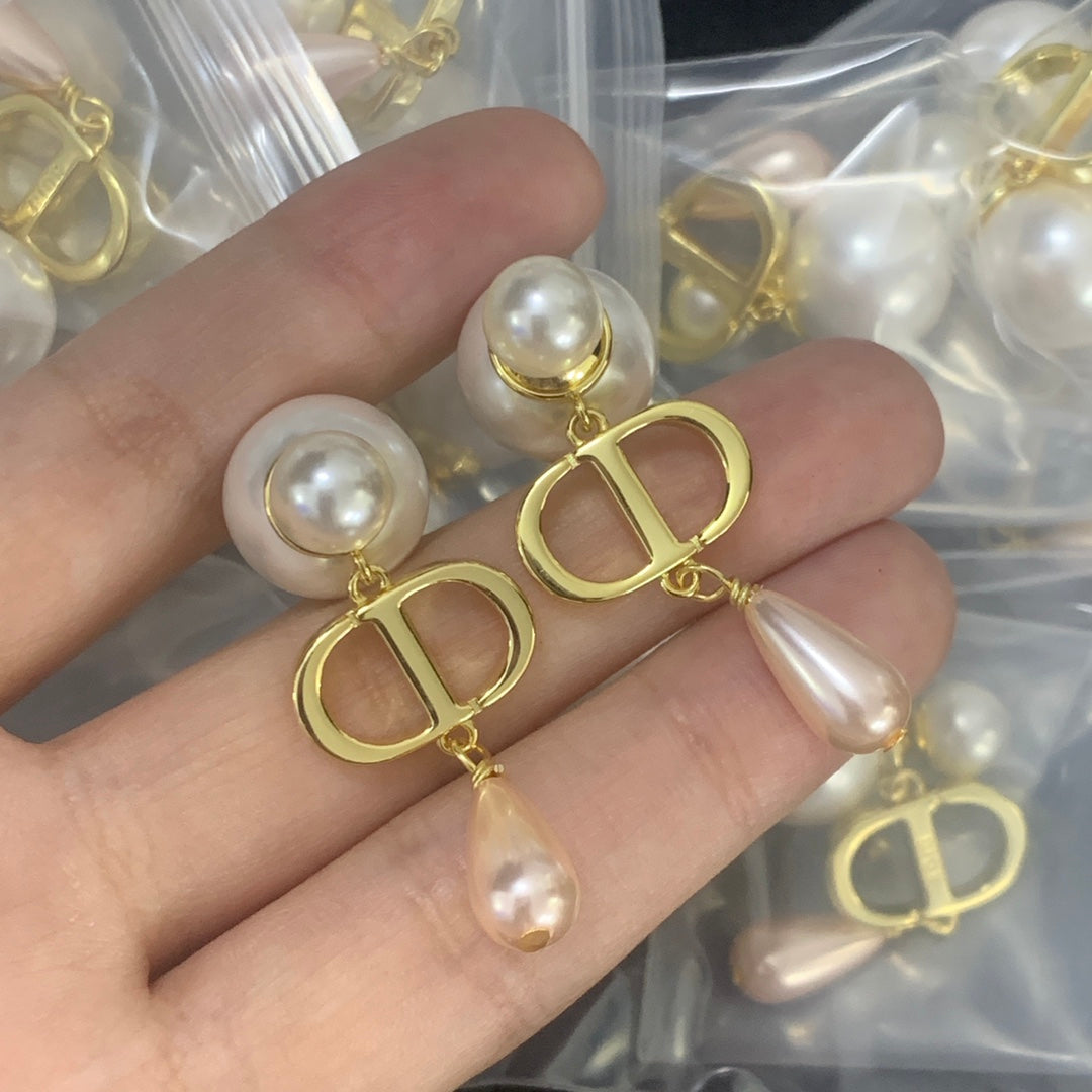 14D780EDE Stylish Earrings