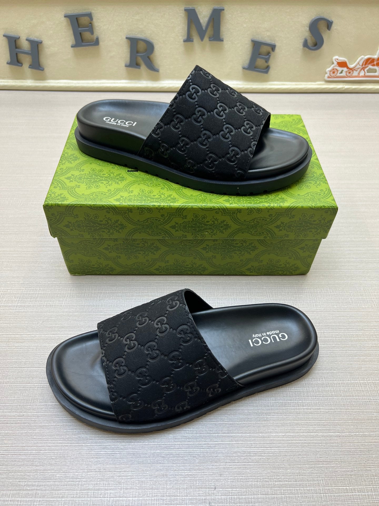 5QB15ZDE Stylish Slippers
