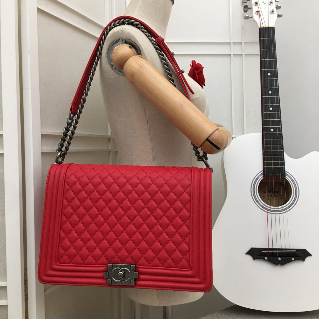 5C60BDE Stylish leather bag
