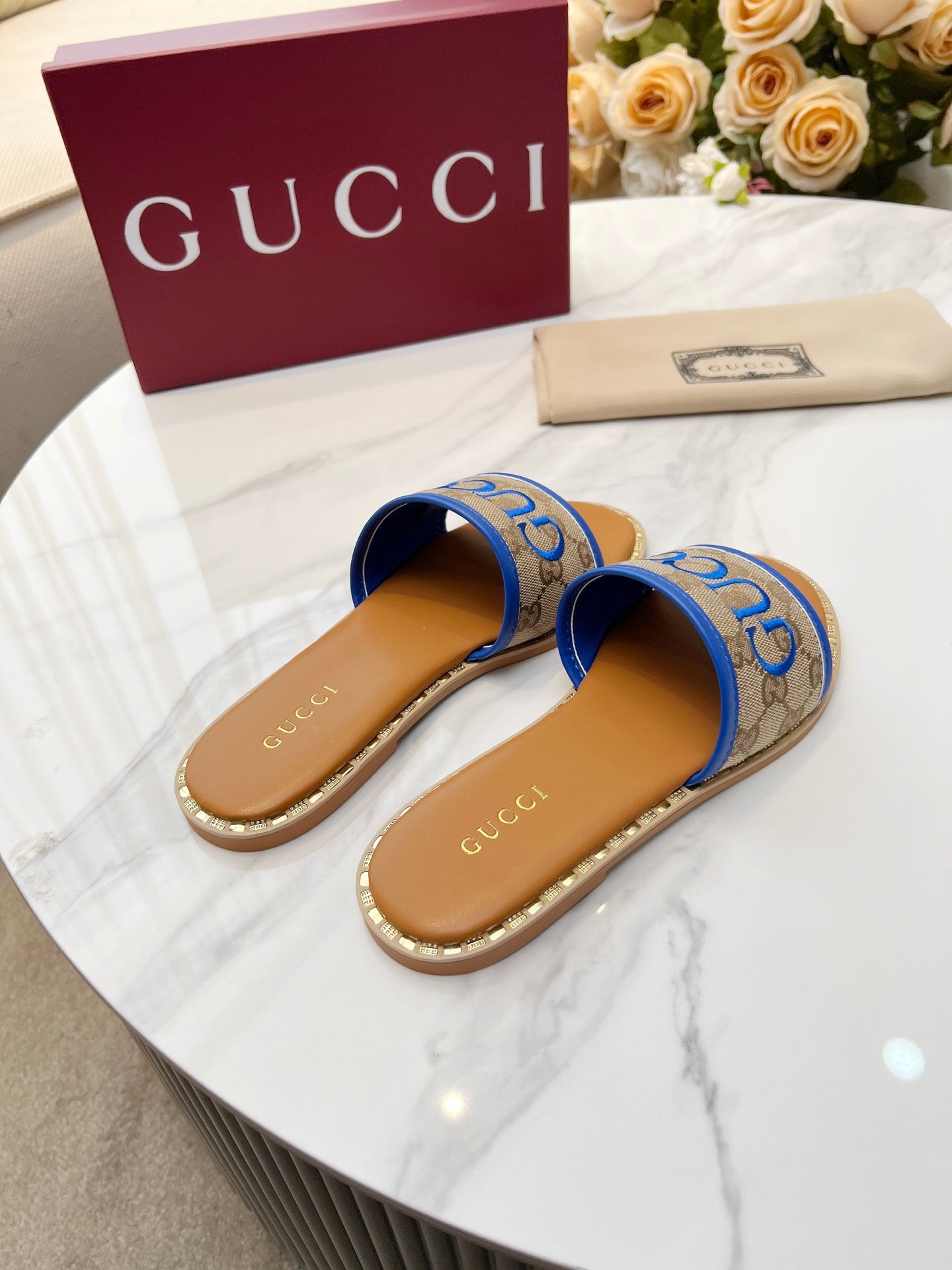 255QB29ZDE Stylish leather Slippers