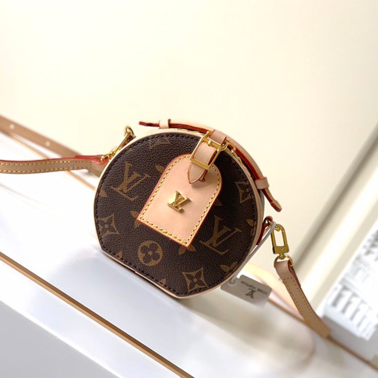 1E17BDE Stylish leather bag