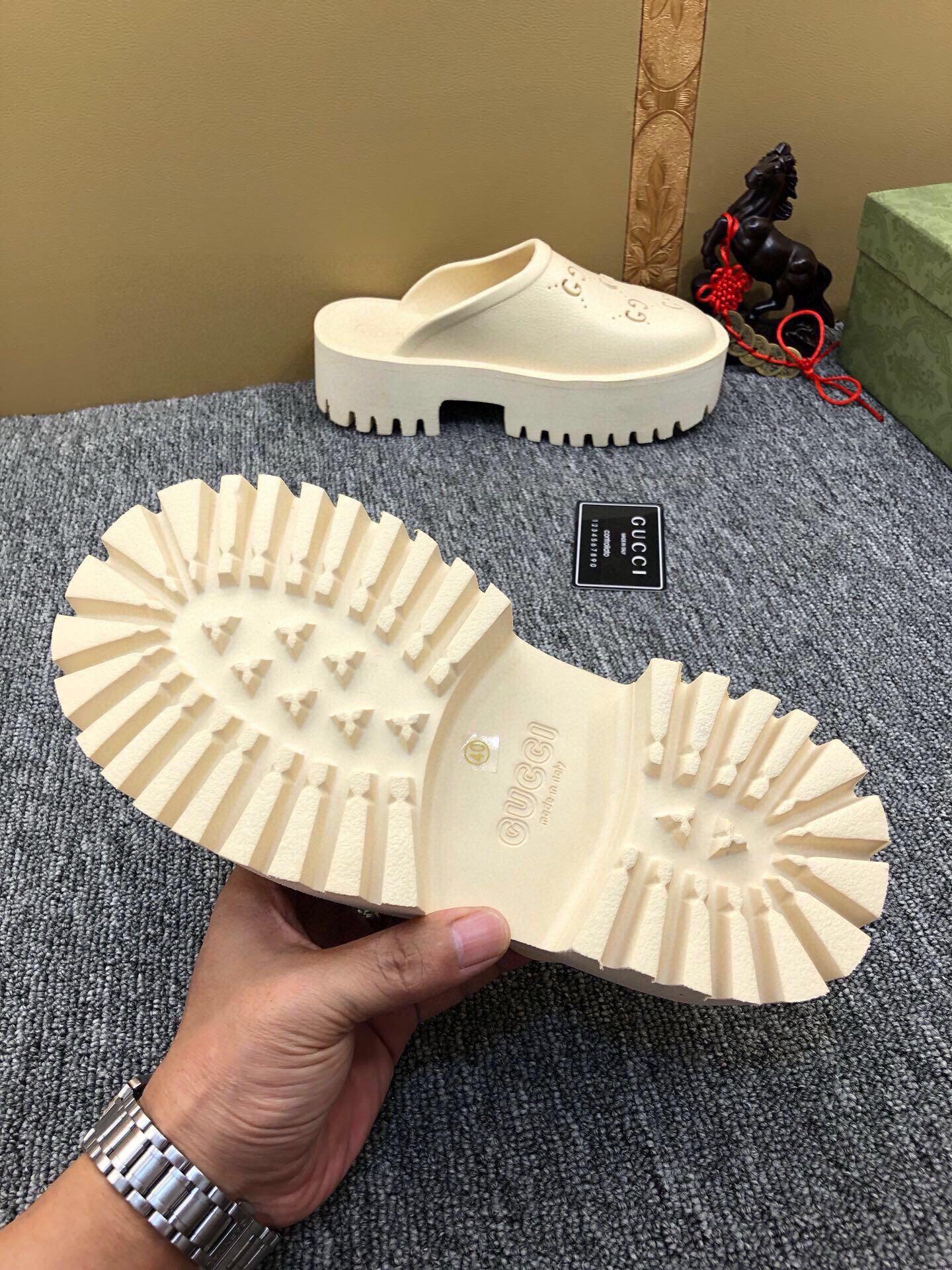 54B27ZDE Stylish Platform sole