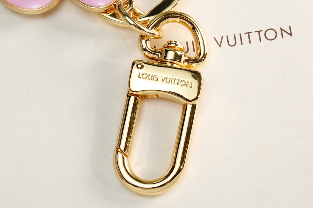14E5ADE Stylish key closure