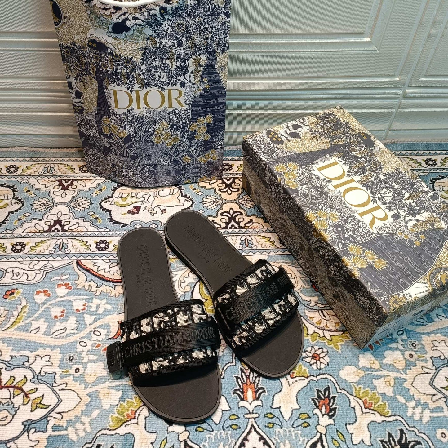 14D20ZDE Stylish Slippers