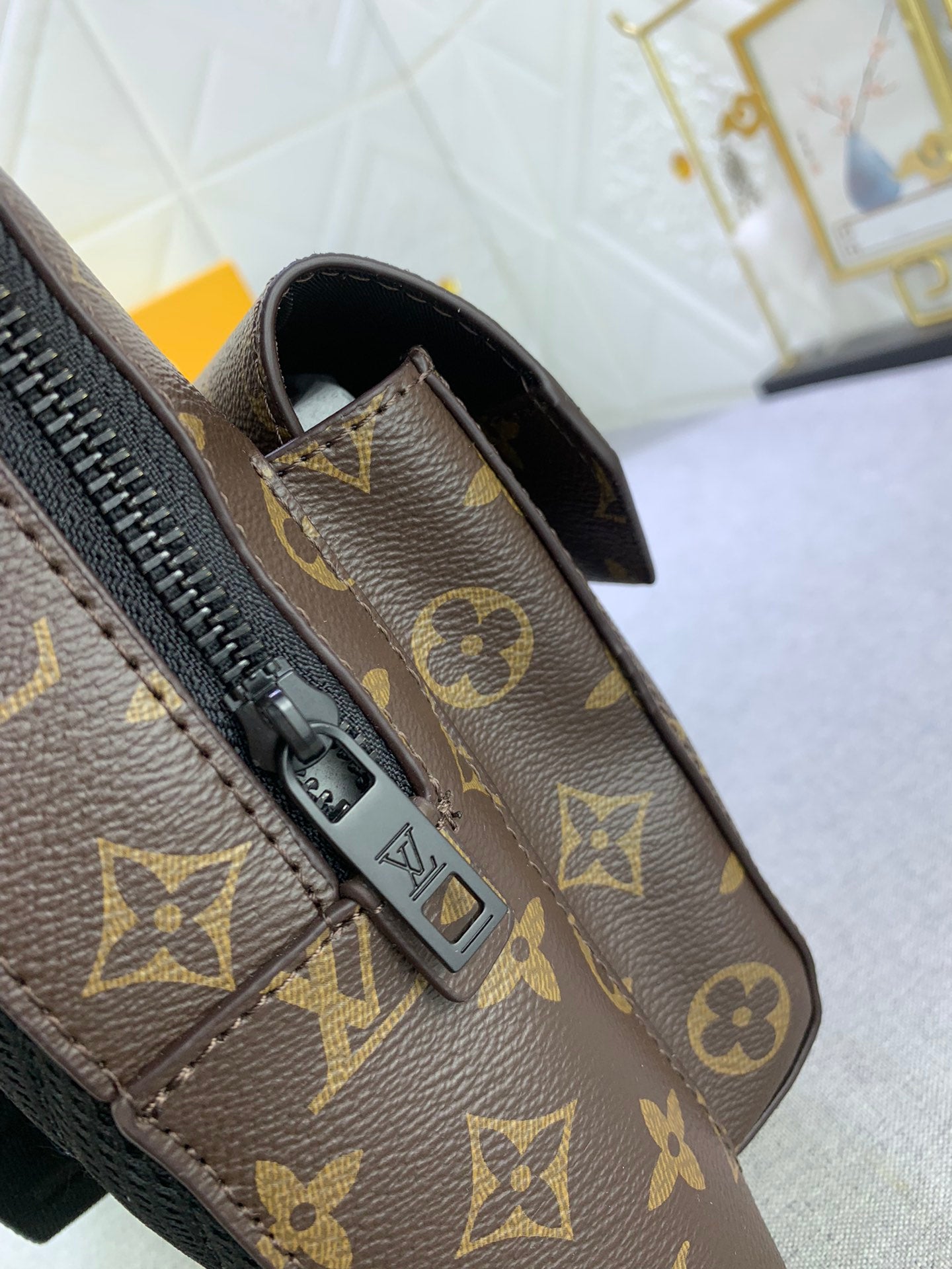 2XE340BDE Stylish leather bag