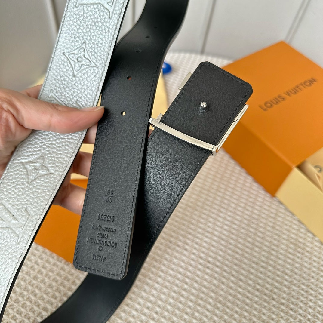 14E133PDE Stylish High quality belt With full package