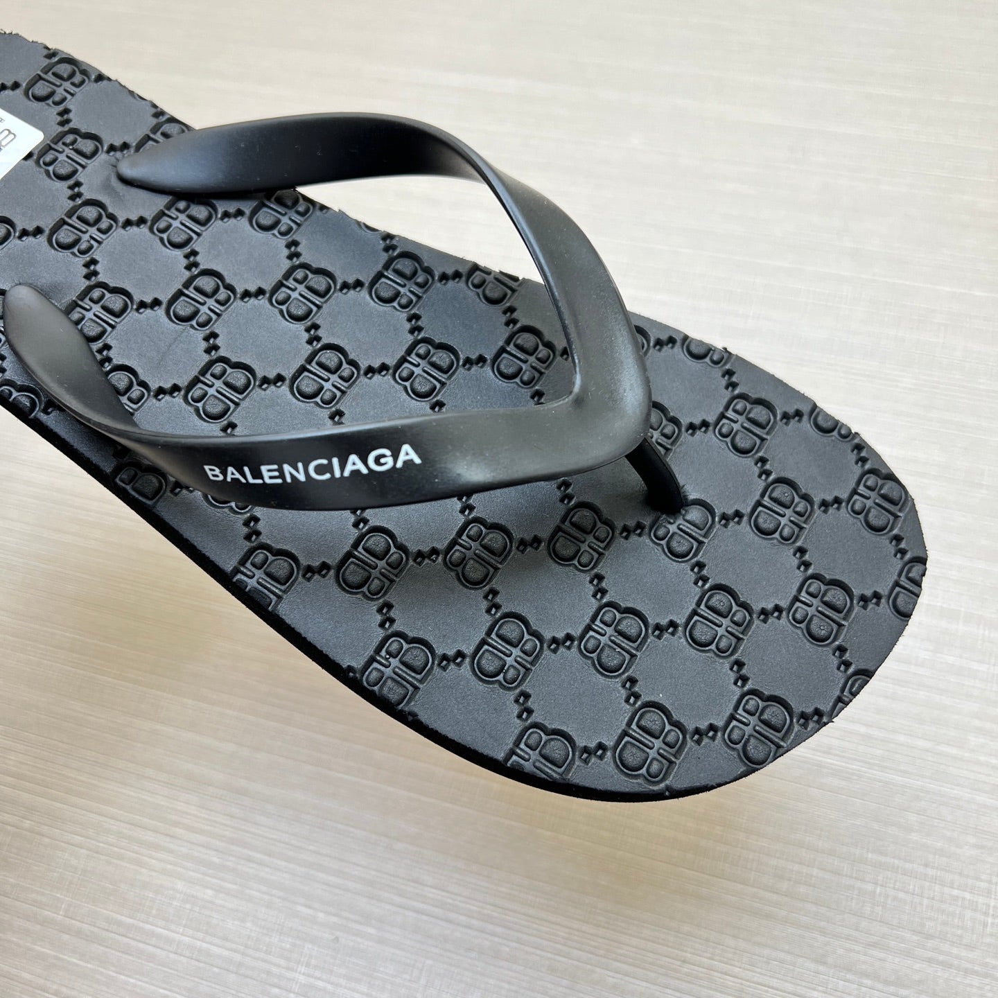 5QB16ZDE Stylish Slippers